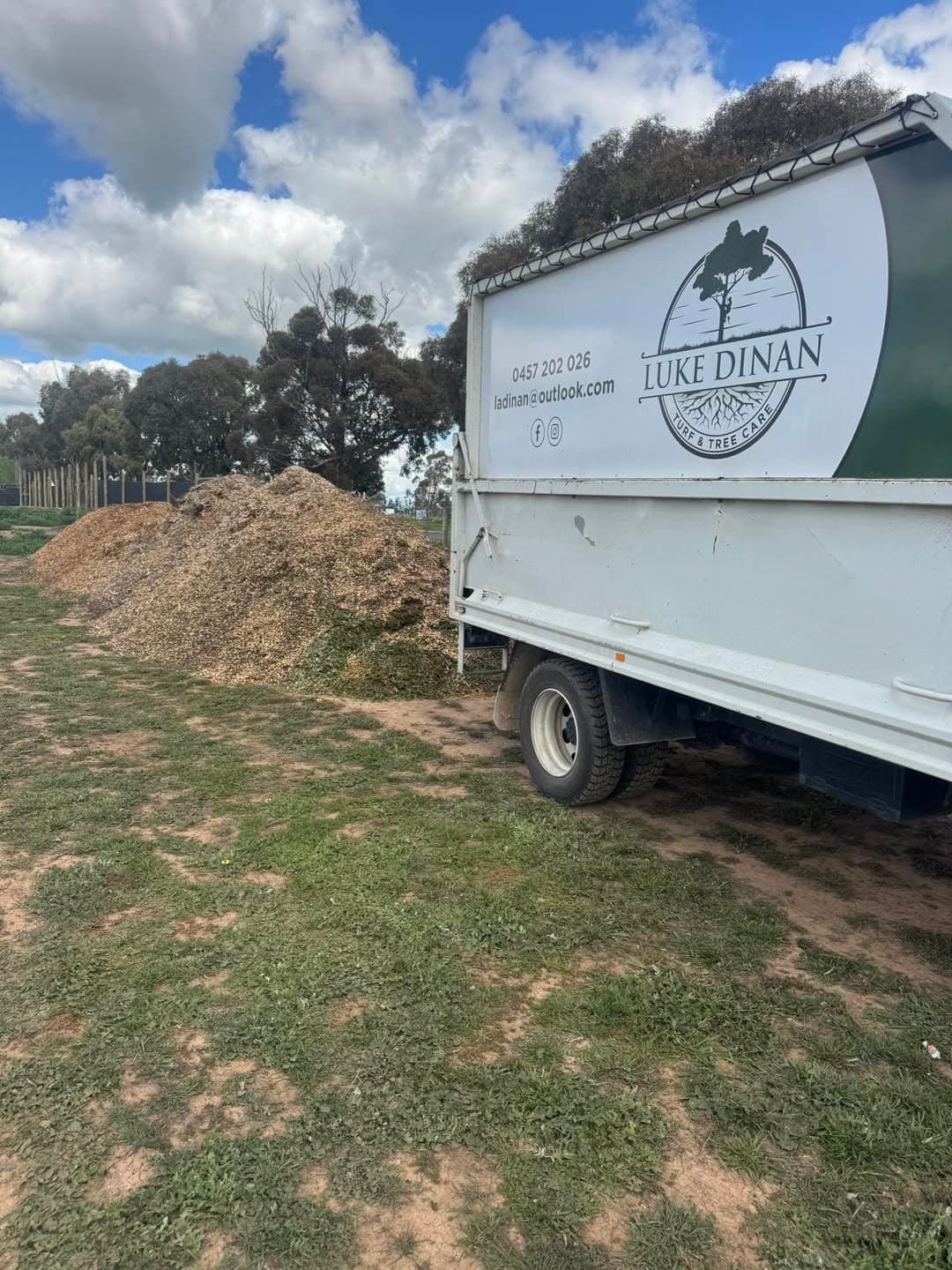Mulch delivered and tipped at a Moama property